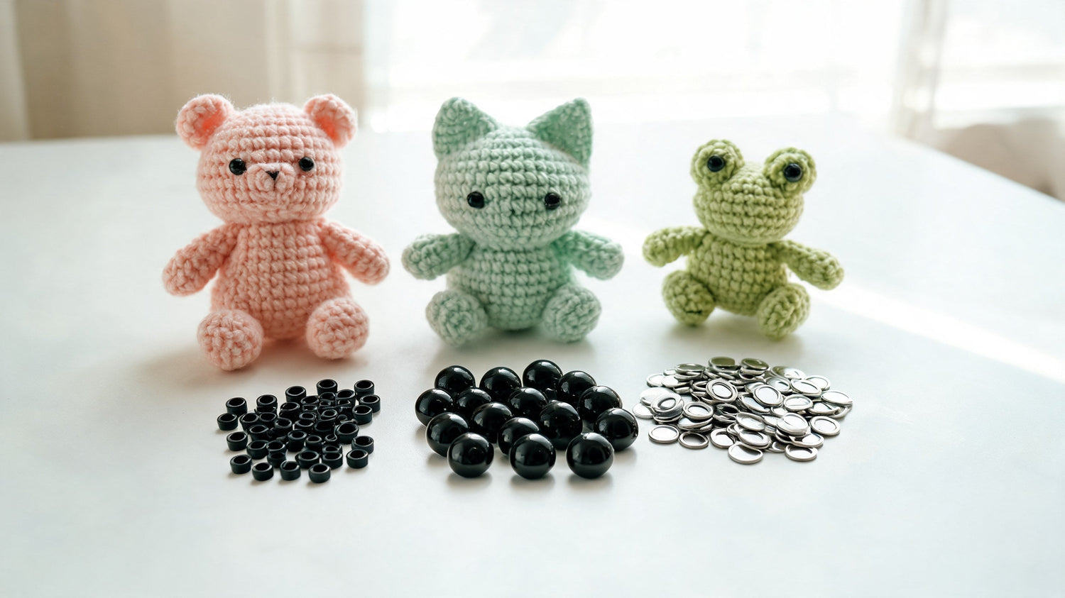 Complete guide to amigurumi safety eyes — sizes, placement and attachment tips by MrsCrochetWorld