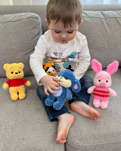 Storybook Honey Bear crochet page 1 — amigurumi PDF MrsCrochetWorld