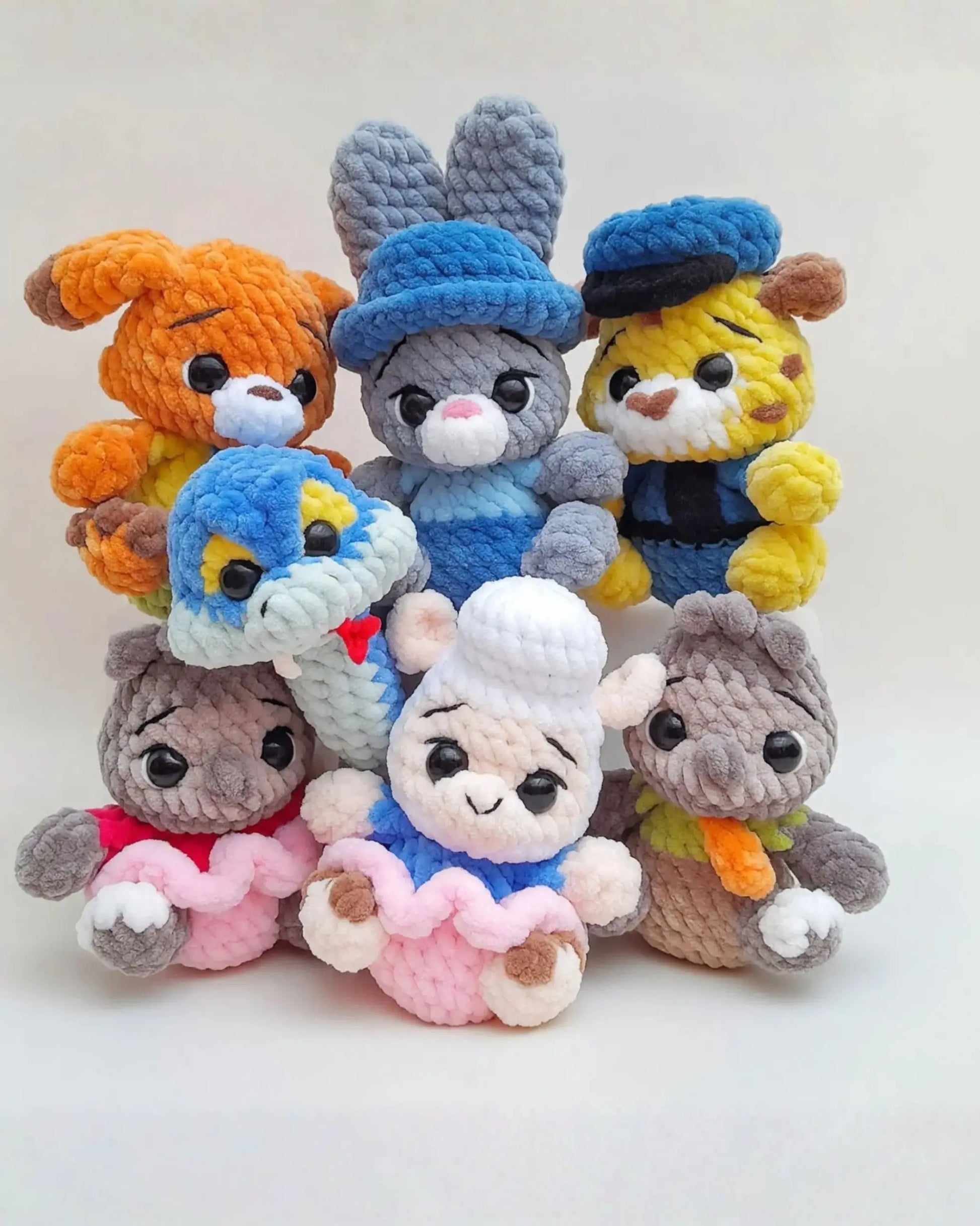 Animal town amigurumi crochet pattern page 1 — 7-in-1 PDF MrsCrochetWorld