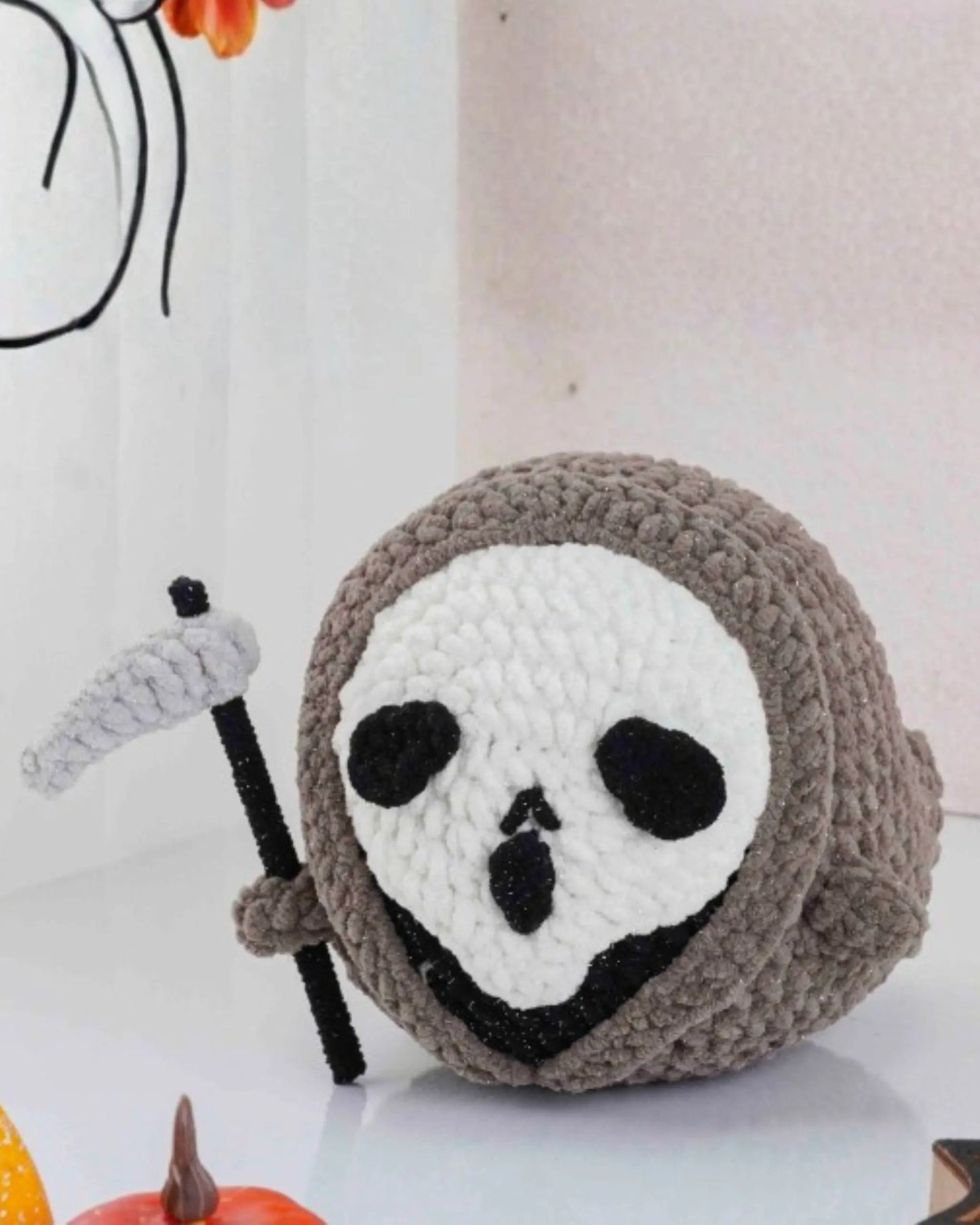 Witchy owl amigurumi crochet pattern by MrsCrochetWorld
