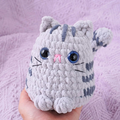 beginner-friendly chonky cat crochet pattern by MrsCrochetWorld