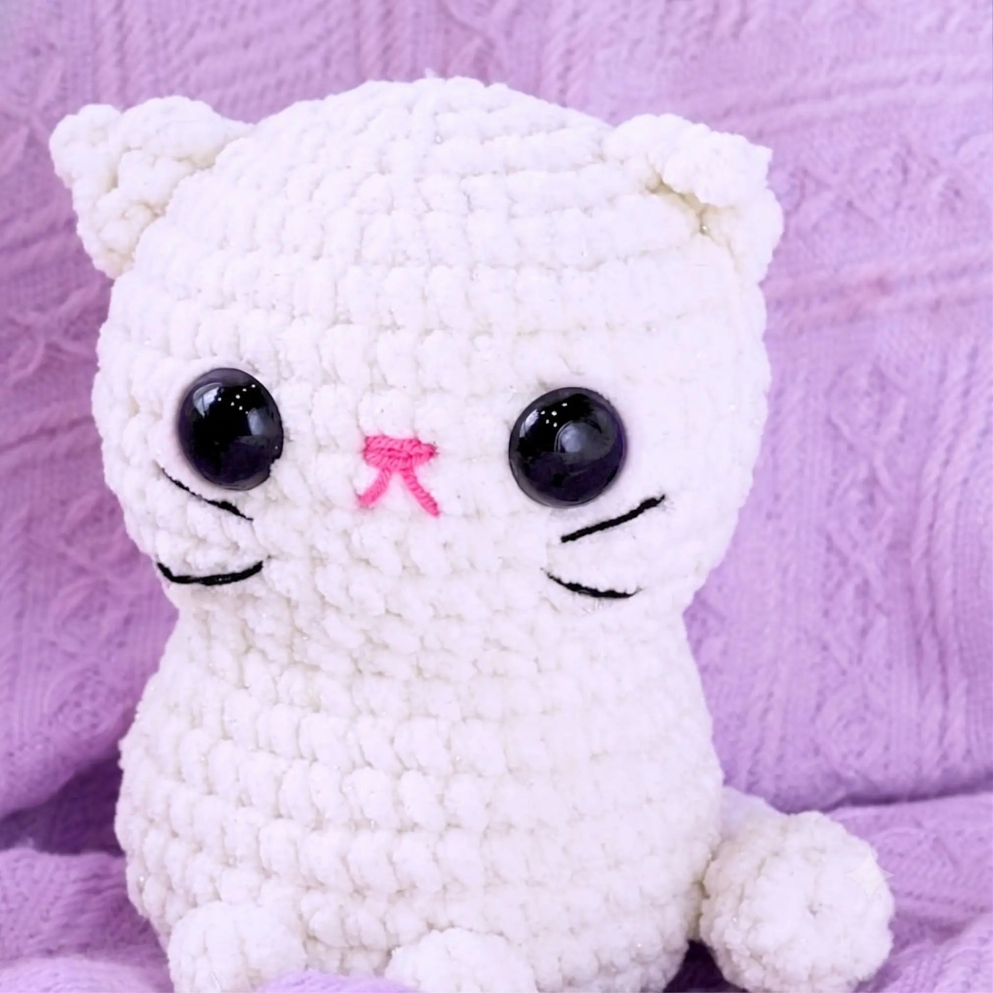white cat amigurumi crochet pattern by MrsCrochetWorld